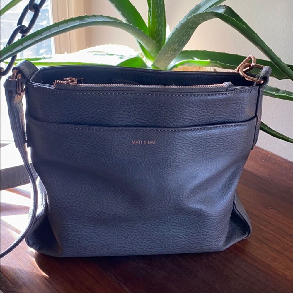 Grey and Rose Gold Mat & Nat Crossbody purse